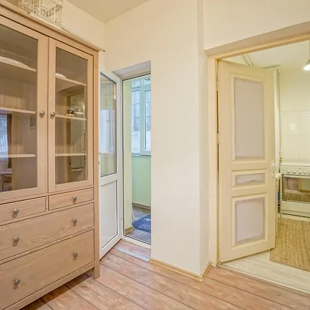 Le Petit Paris - 1bdr Apt. Alba Iulia Square * Bucharest