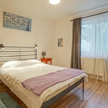 Apartamento Le Petit Paris - 1bdr Apt. Alba Iulia Square Bucarest