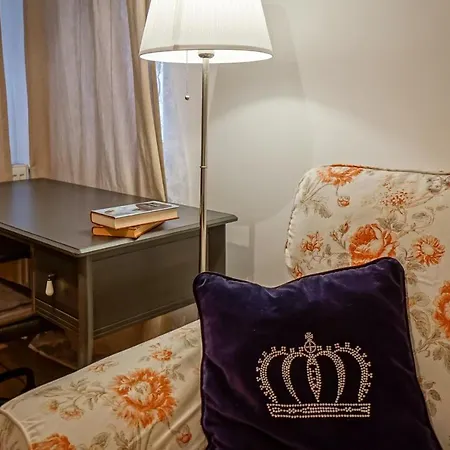 Le Petit Paris - 1bdr Apt. Alba Iulia Square *